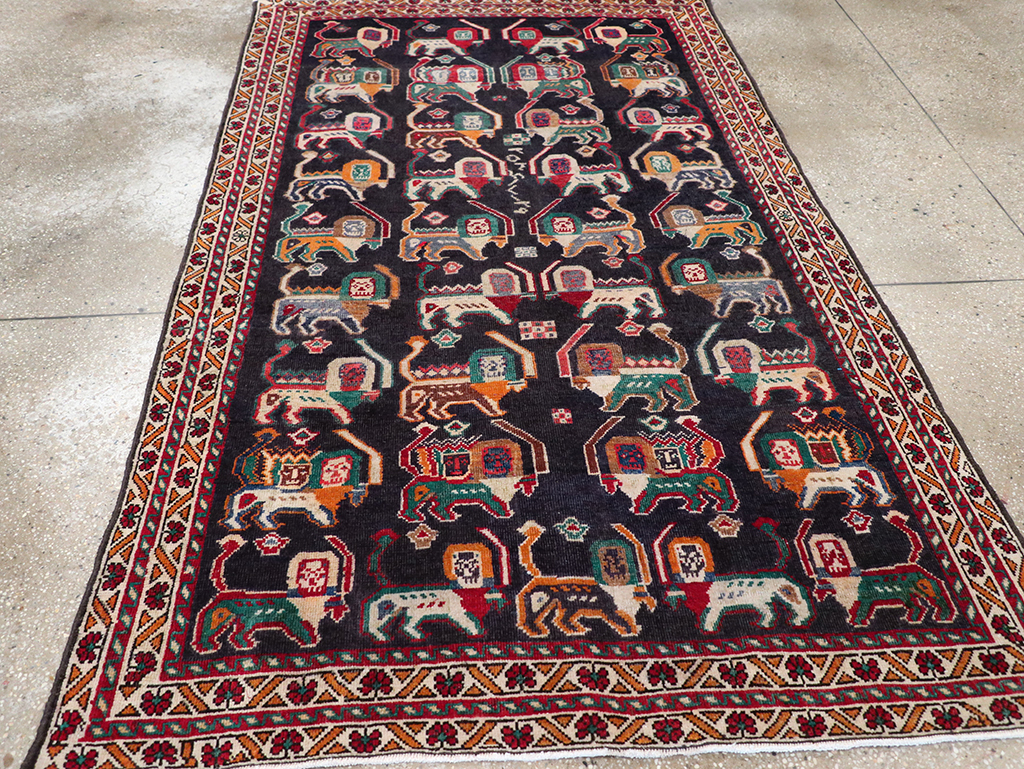 Vinatge Persian Shiraz Pictorial Accent Rug, No.32090 - Galerie Shabab