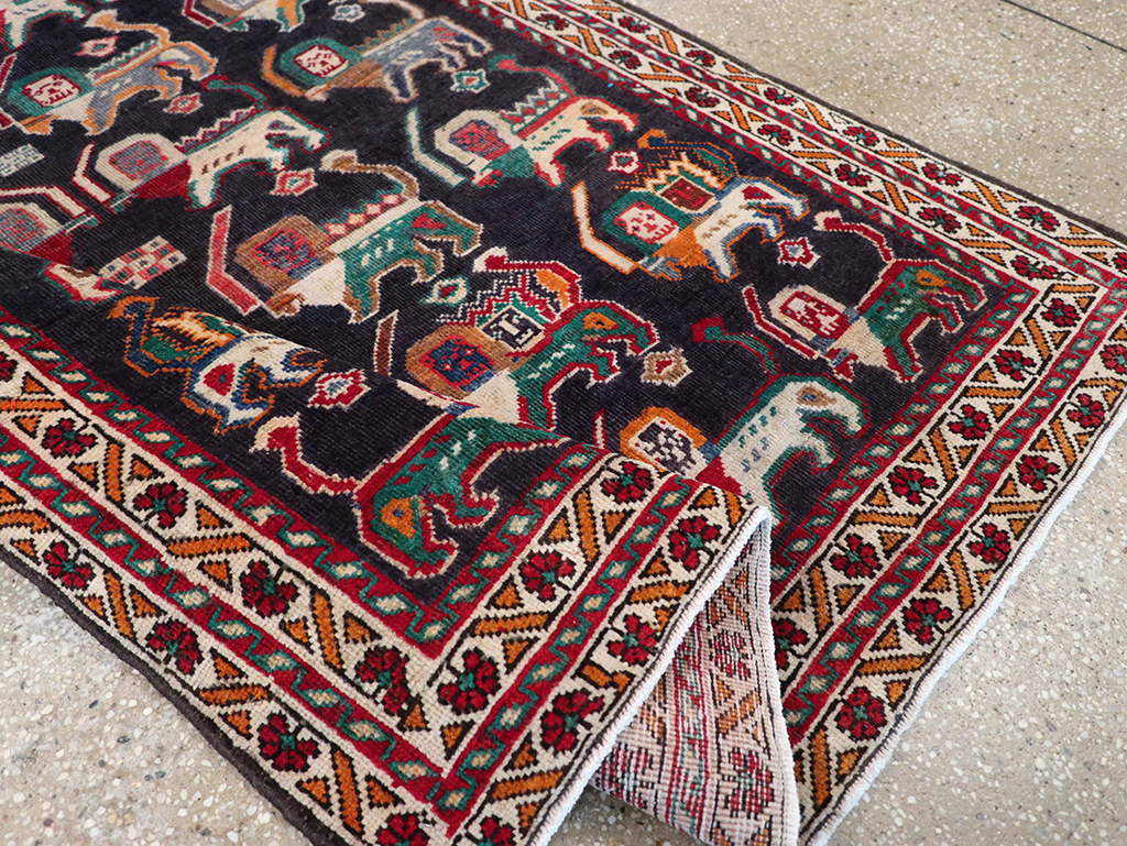 Vinatge Persian Shiraz Pictorial Accent Rug, No.32090 - Galerie Shabab