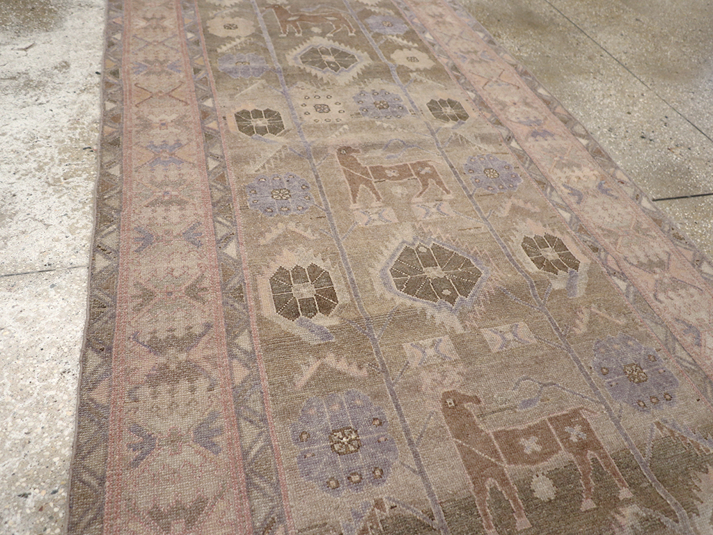 Vintage Persian Malayer Runner, No.32097 - Galerie Shabab