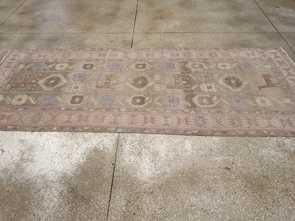 Vintage Persian Malayer Runner, No.32097 - Galerie Shabab