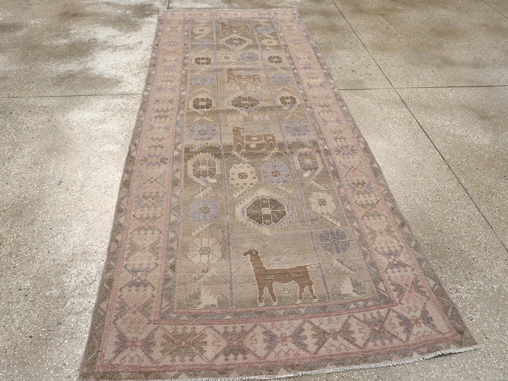Vintage Persian Malayer Runner, No.32097 - Galerie Shabab
