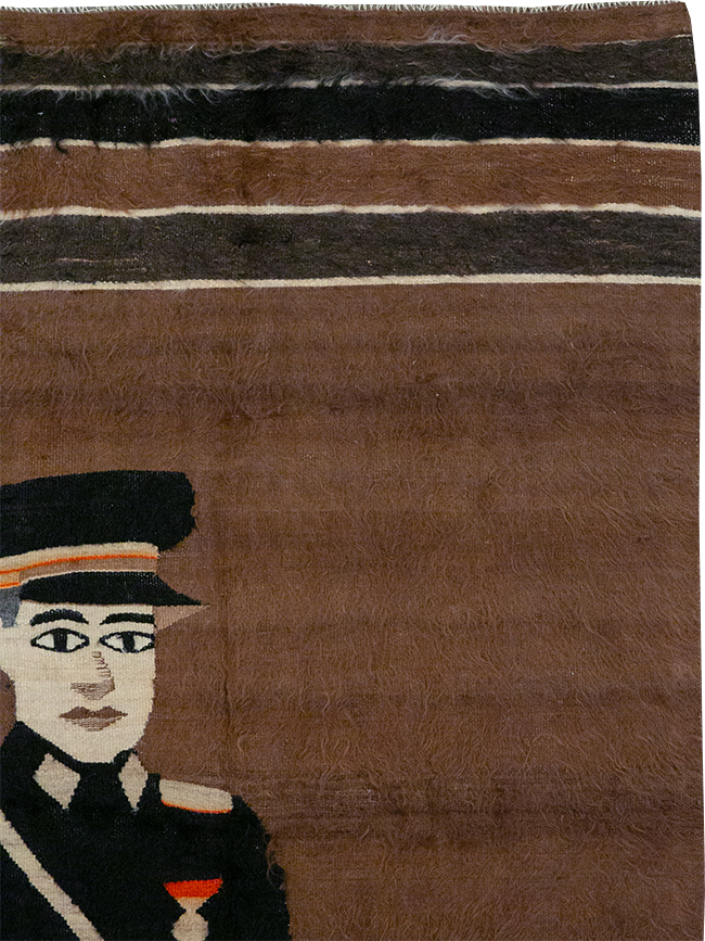 Vintage Turkish Mohair Pictorial Accent Rug, No.32105 - Galerie Shabab