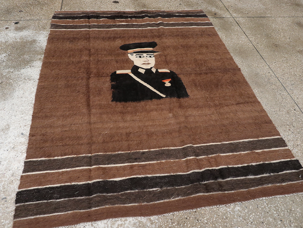 Vintage Turkish Mohair Pictorial Accent Rug, No.32105 - Galerie Shabab