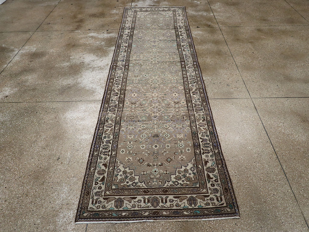 Vintage Persian Malayer Runner, No.32106 - Galerie Shabab