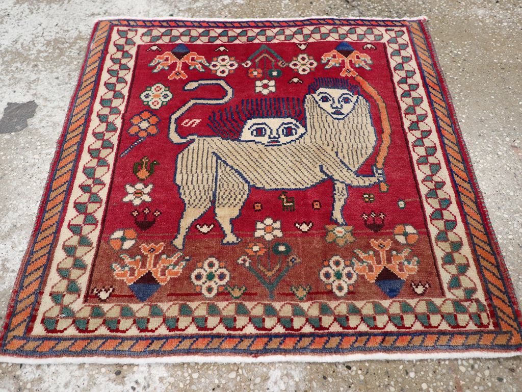 Vintage Persian Shiraz Pictorial Throw Rug, No.32107 - Galerie Shabab