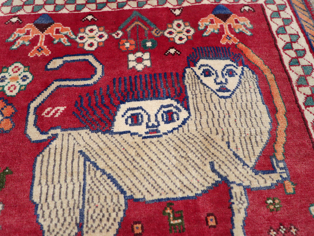 Vintage Persian Shiraz Pictorial Throw Rug, No.32107 - Galerie Shabab