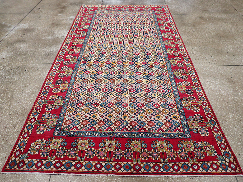 Vintage Persian Mahal Gallery Rug, No.32117 - Galerie Shabab