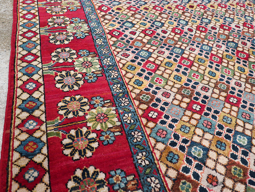 Vintage Persian Mahal Gallery Rug, No.32117 - Galerie Shabab