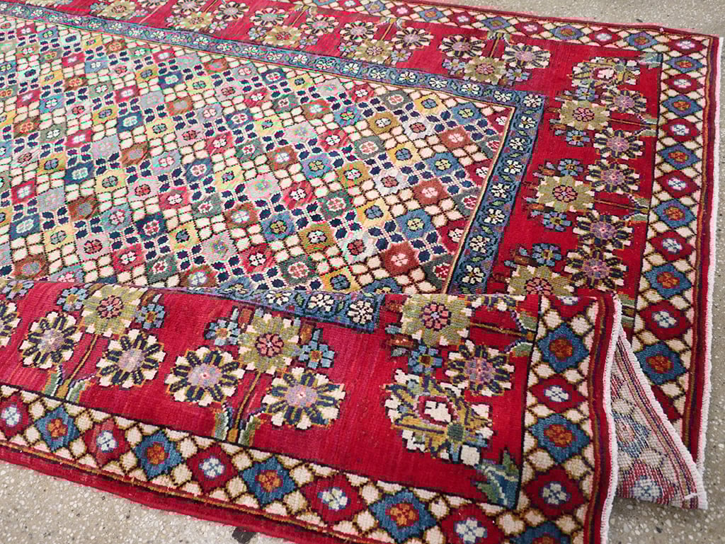 Vintage Persian Mahal Gallery Rug, No.32117 - Galerie Shabab