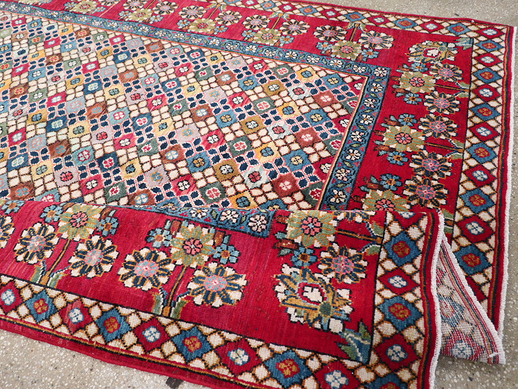 Vintage Persian Mahal Gallery Rug, No.32117 - Galerie Shabab