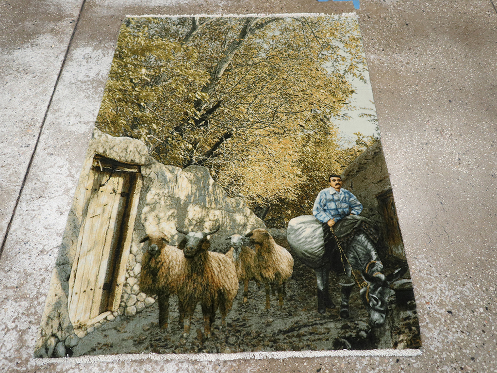 Modern Persian Tabriz Pictorial Throw Rug, No.32120 - Galerie Shabab