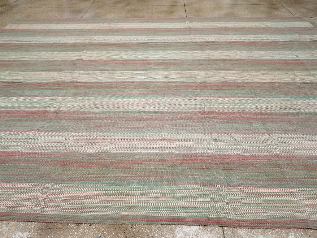 Modern Turkish Flatweave Kilim Room Size Carpet, No.32121 - Galerie Shabab