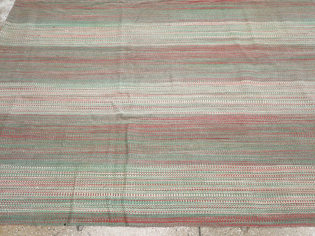 Modern Turkish Flatweave Kilim Room Size Carpet, No.32121 - Galerie Shabab
