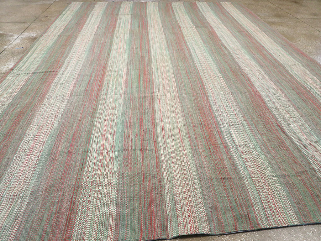 Modern Turkish Flatweave Kilim Room Size Carpet, No.32121 - Galerie Shabab
