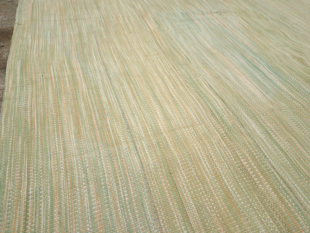 Modern Turkish Flatweave Kilim Room Size Carpet, No.32122 - Galerie Shabab