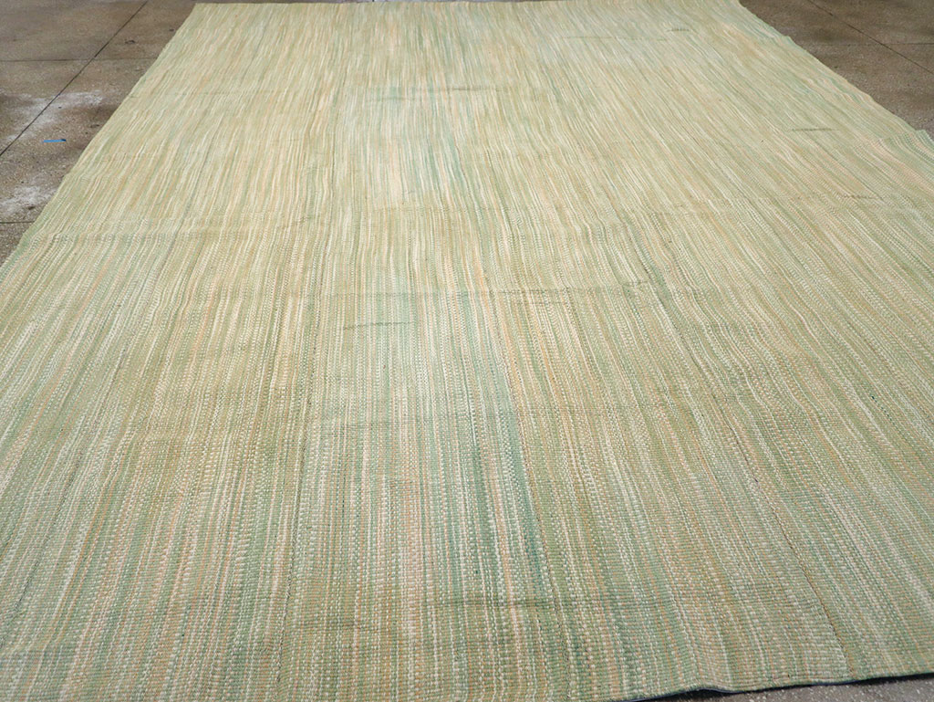 Modern Turkish Flatweave Kilim Room Size Carpet, No.32122 - Galerie Shabab