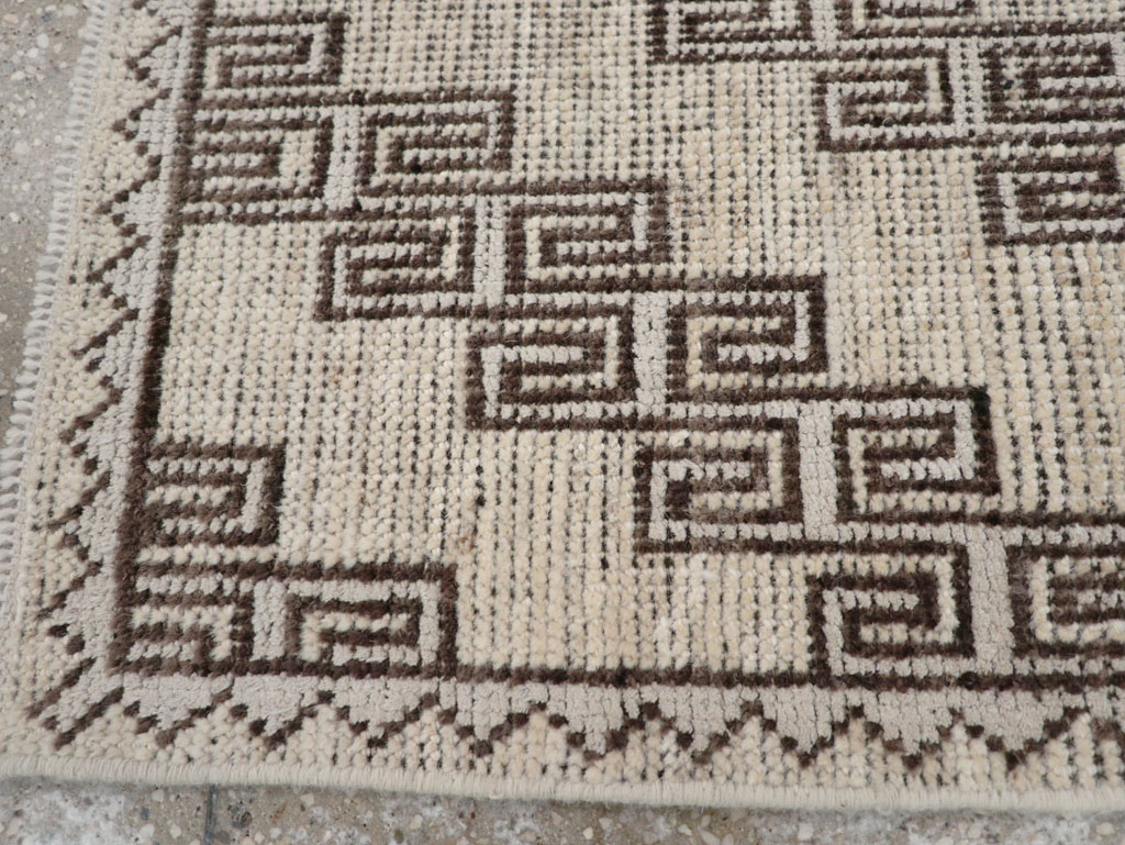 Modern East Turkestan Khotan Throw Rug, No.32133 - Galerie Shabab