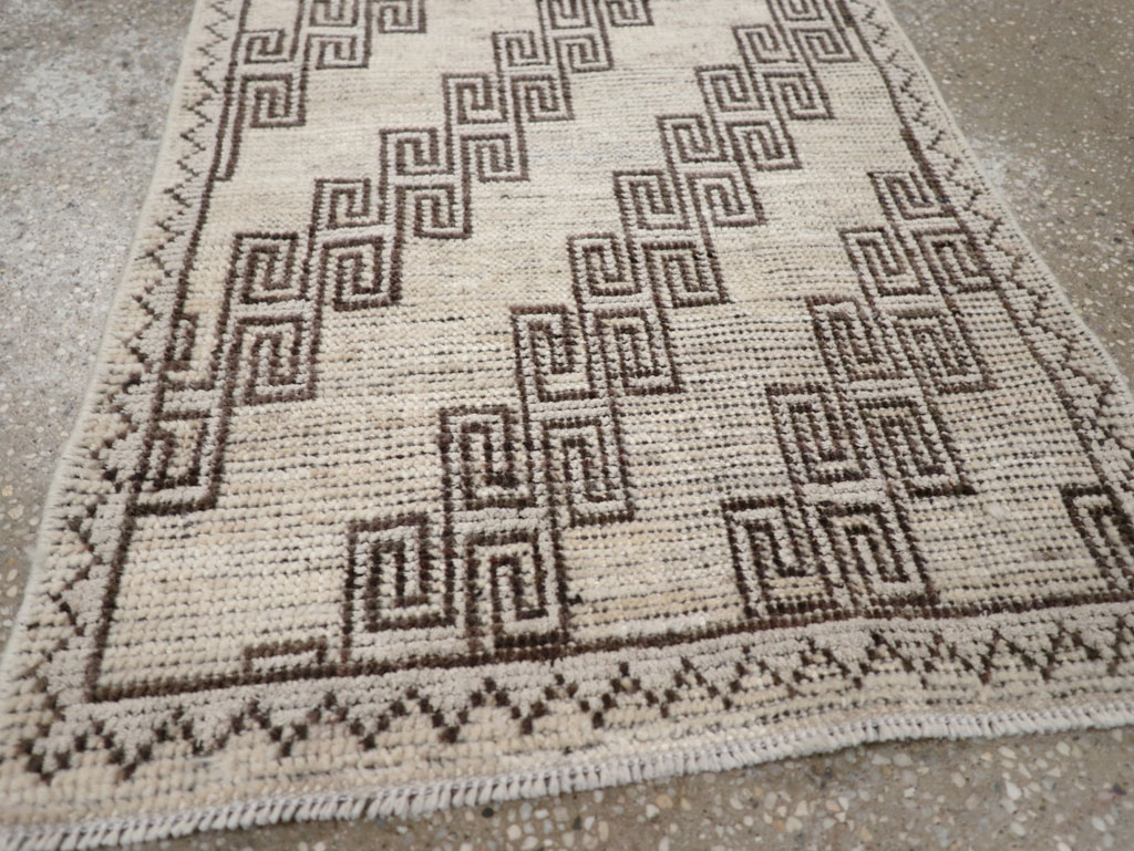 Modern East Turkestan Khotan Throw Rug, No.32133 - Galerie Shabab