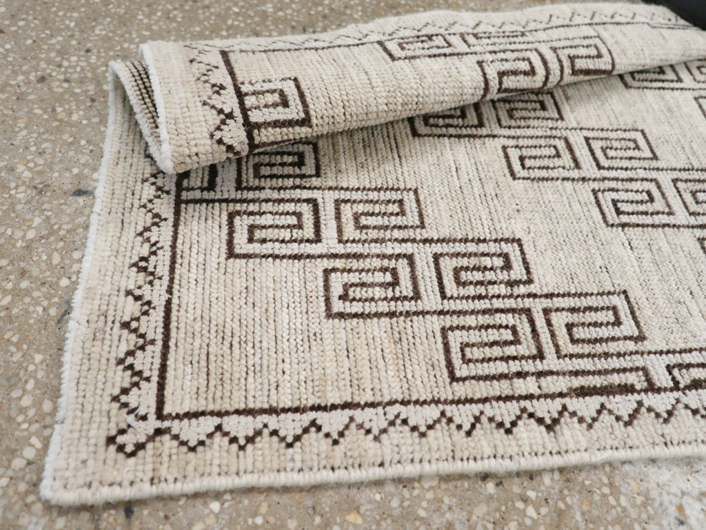 Modern East Turkestan Khotan Throw Rug, No.32135 - Galerie Shabab