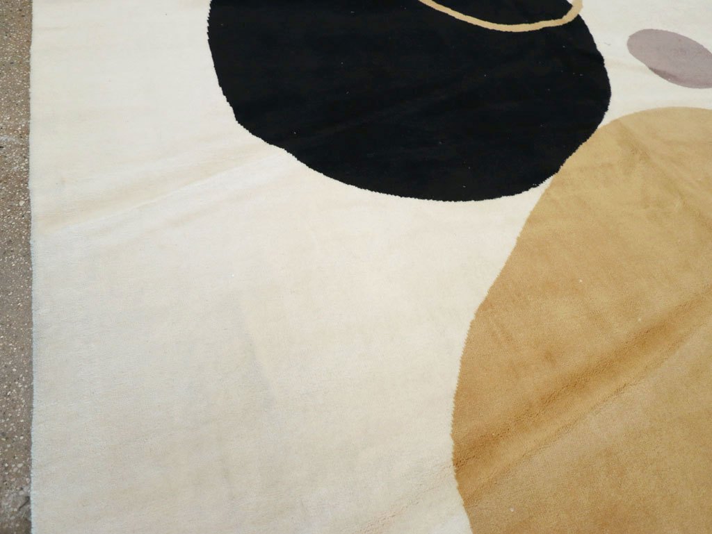 Contemporary Turkish Room Size Carpet, No.32137 - Galerie Shabab