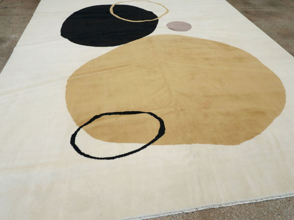 Contemporary Turkish Room Size Carpet, No.32137 - Galerie Shabab