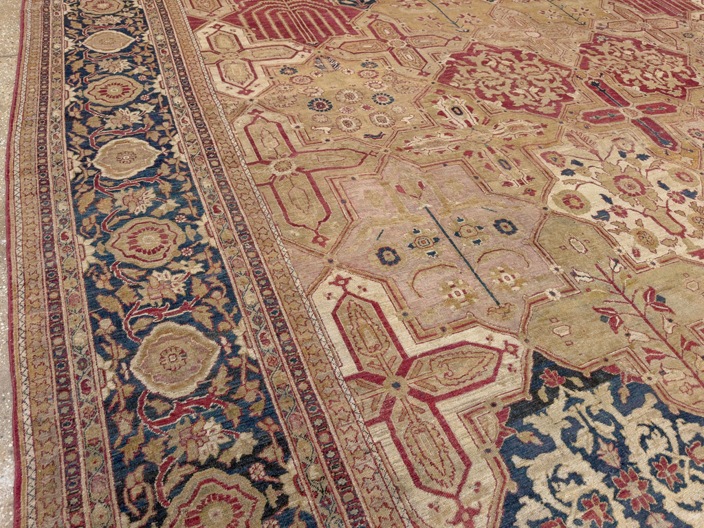 Antique Persian Lavar Kerman Room Size Carpet, No.32142 - Galerie Shabab