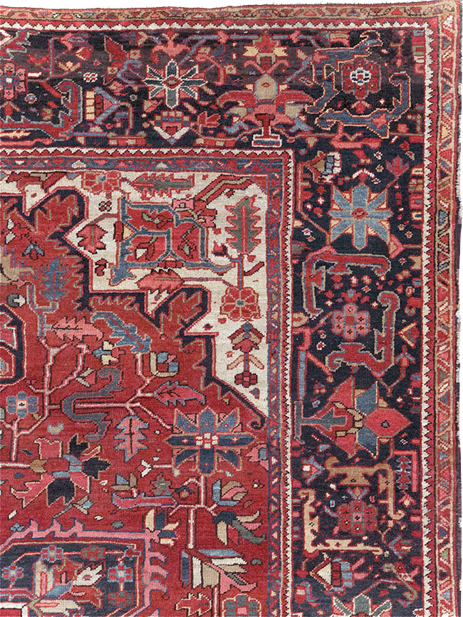 Vintage Persian Heriz Room Size Carpet, No.32143 - Galerie Shabab