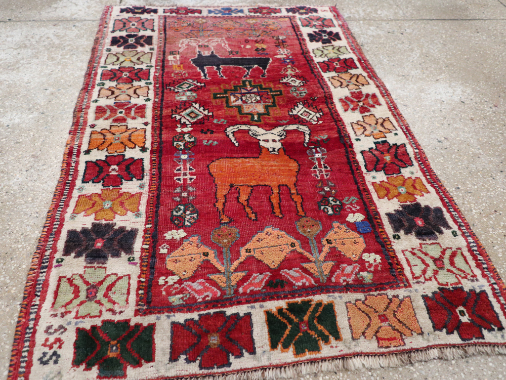 Vintage Persian Tabriz Pictorial Rug, No.32146 - Galerie Shabab