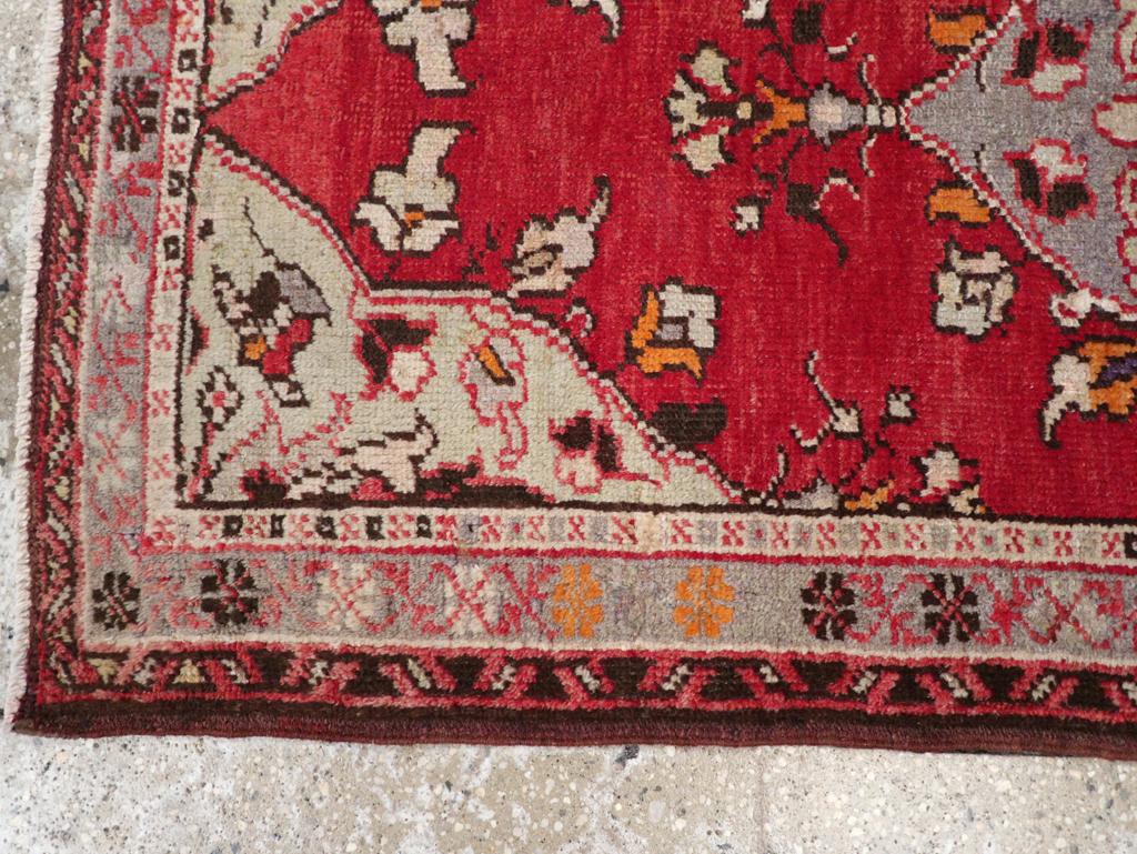 Vintage Turkish Anatolian Throw Rug, No.32147 - Galerie Shabab