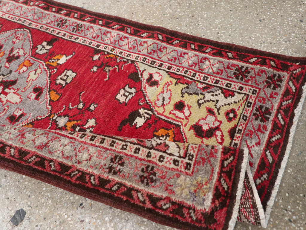 Vintage Turkish Anatolian Throw Rug, No.32147 - Galerie Shabab