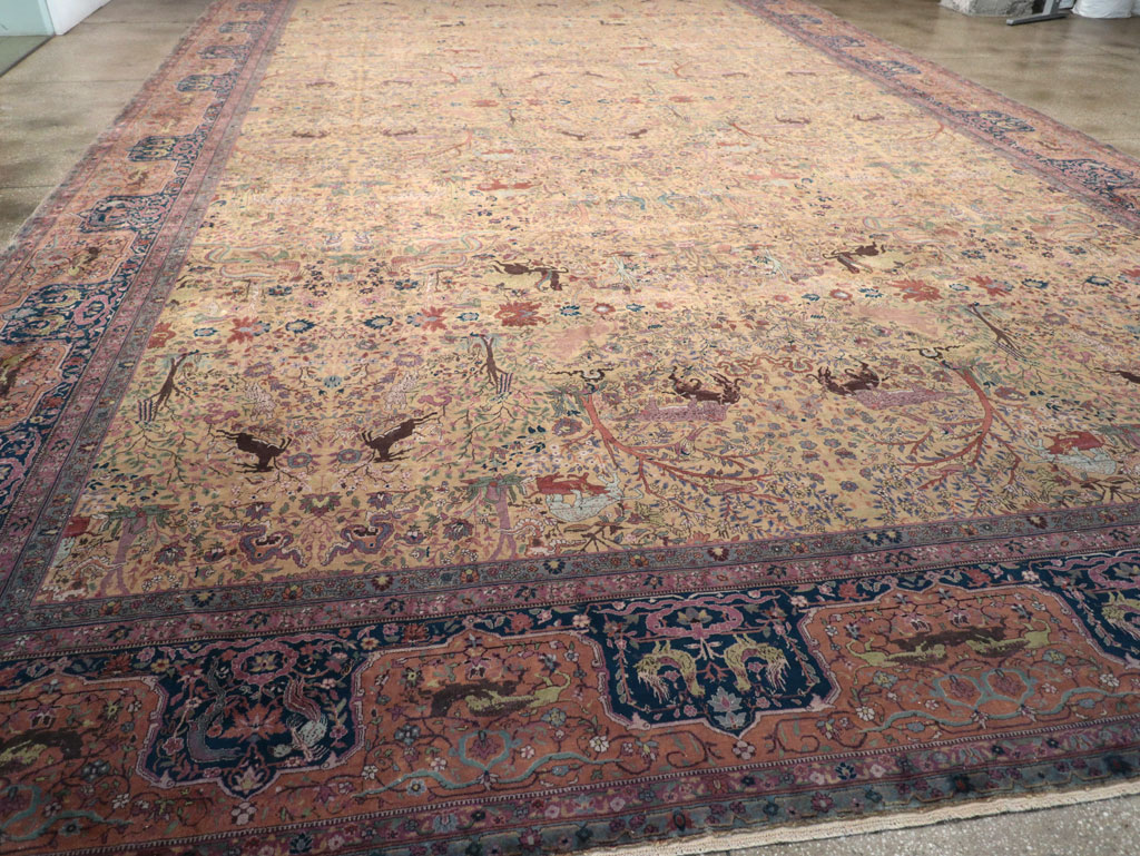 Antique Indian Lahore Pictorial Oversize Carpet, No.32148 - Galerie Shabab