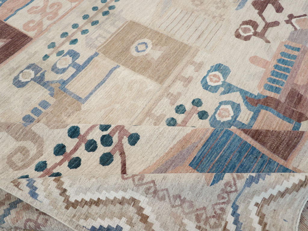 Modern East Turkestan Vase Khotan Room Size Carpet, No.32167 - Galerie Shabab