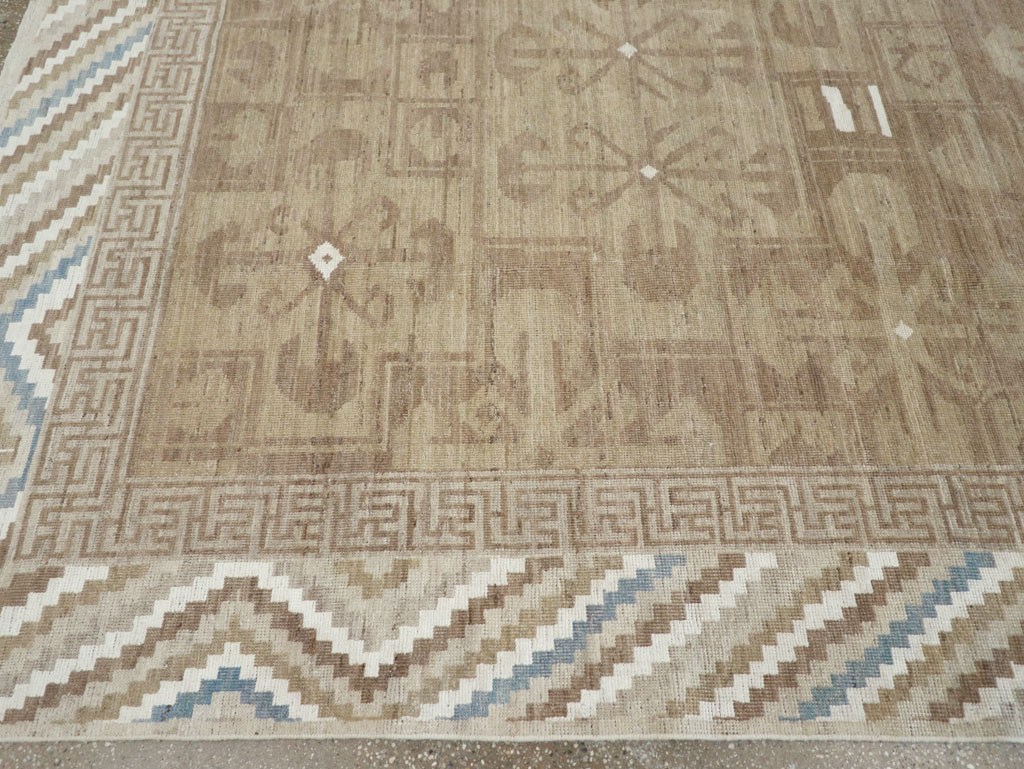 Modern East Turkestan Khotan Room Size Carpet, No.32168 - Galerie Shabab