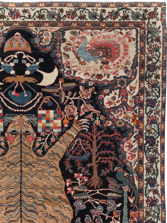 Antique Persian Sarouk Fereghan Pictorial Accent rug, No.32173 - Galerie Shabab