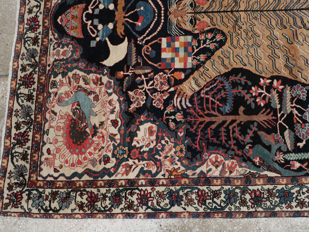 Antique Persian Sarouk Fereghan Pictorial Accent rug, No.32173 - Galerie Shabab