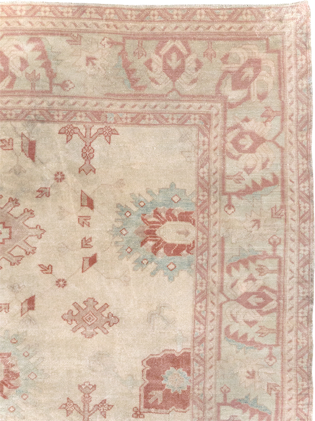 Vintage Turkish Oushak Small Room Size Carpet, No.32177 - Galerie Shabab