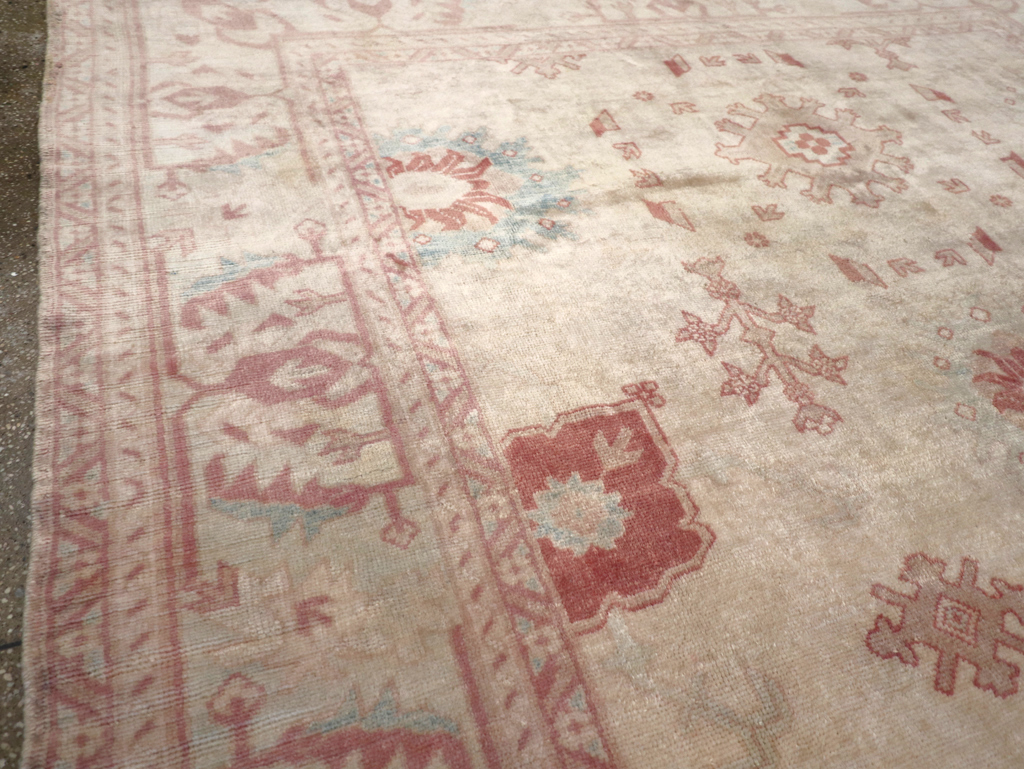 Vintage Turkish Oushak Small Room Size Carpet, No.32177 - Galerie Shabab