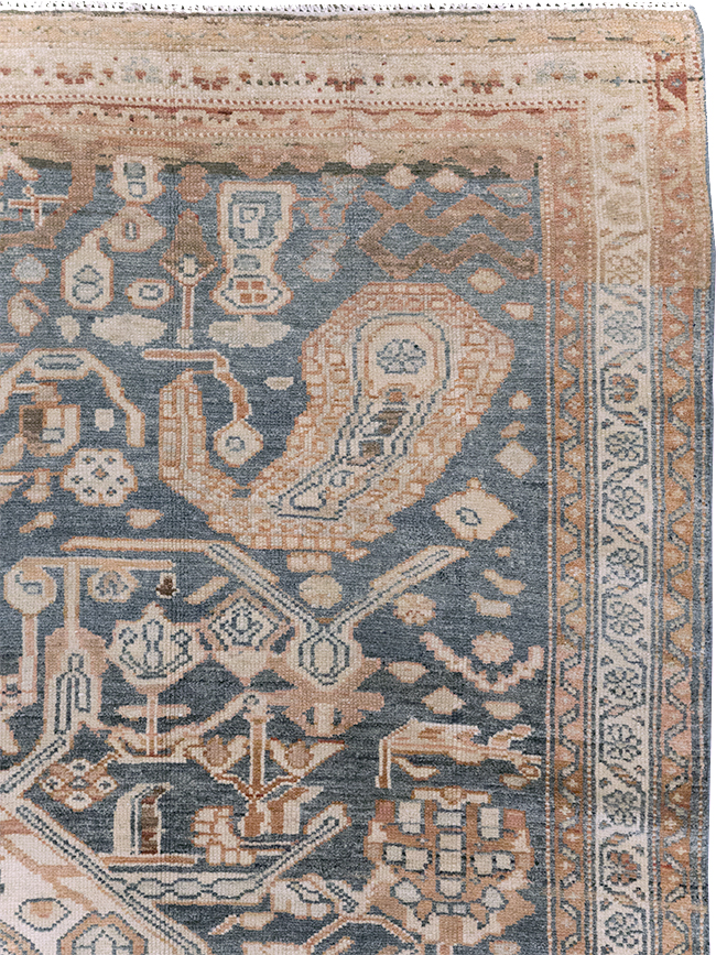 Antique Persian Bakhtiari Gallery Carpet, No.32184 - Galerie Shabab