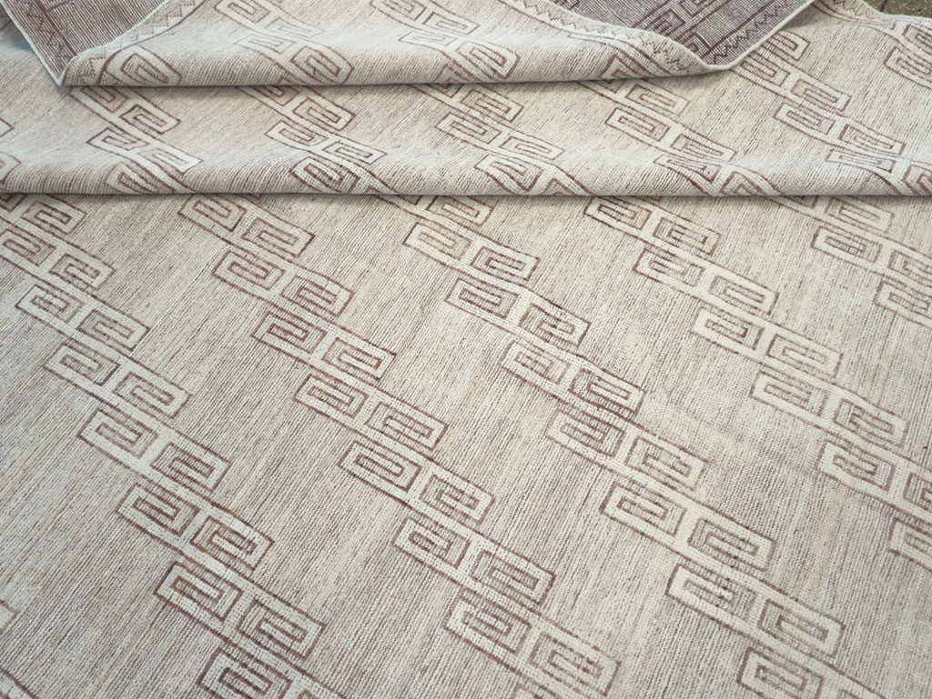 Contemporary East Turkestan Khotan Room Size Carpet, No.32193 - Galerie Shabab