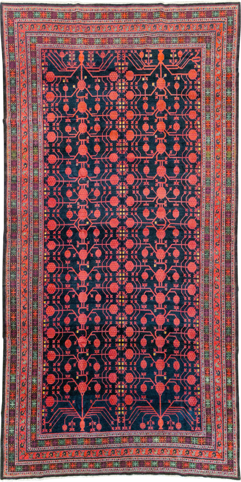 Antique East Turkestan Khotan Long and Narrow Gallery Carpet, No.32195 - Galerie Shabab