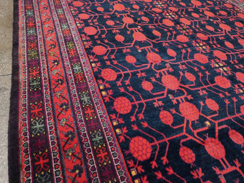 Antique East Turkestan Khotan Long and Narrow Gallery Carpet, No.32195 - Galerie Shabab