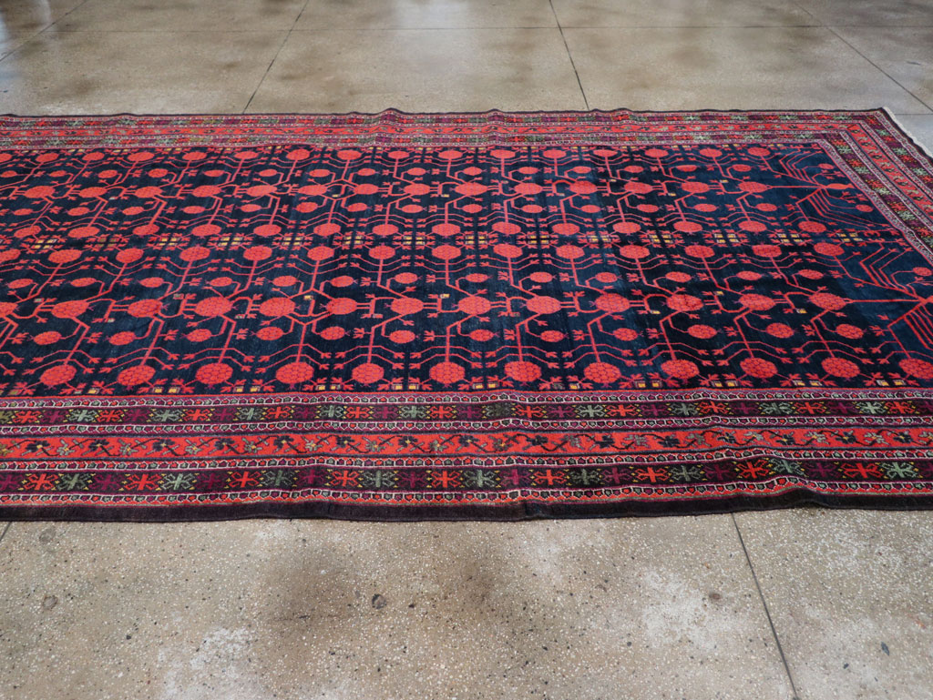 Antique East Turkestan Khotan Long and Narrow Gallery Carpet, No.32195 - Galerie Shabab