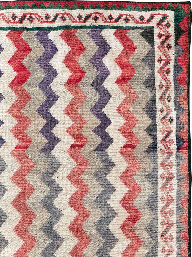 Vintage Persian Gabbeh Throw Rug, No.32198 - Galerie Shabab