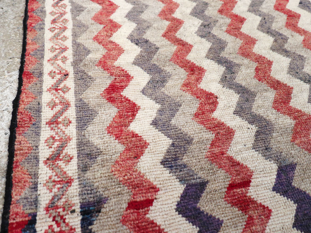 Vintage Persian Gabbeh Throw Rug, No.32198 - Galerie Shabab
