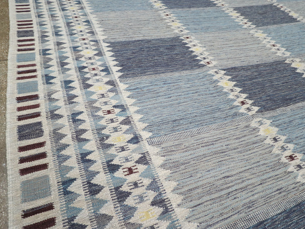 Swedish Inspired Modern Turkish Kilim Large Room Size Carpet, No.32199 - Galerie Shabab