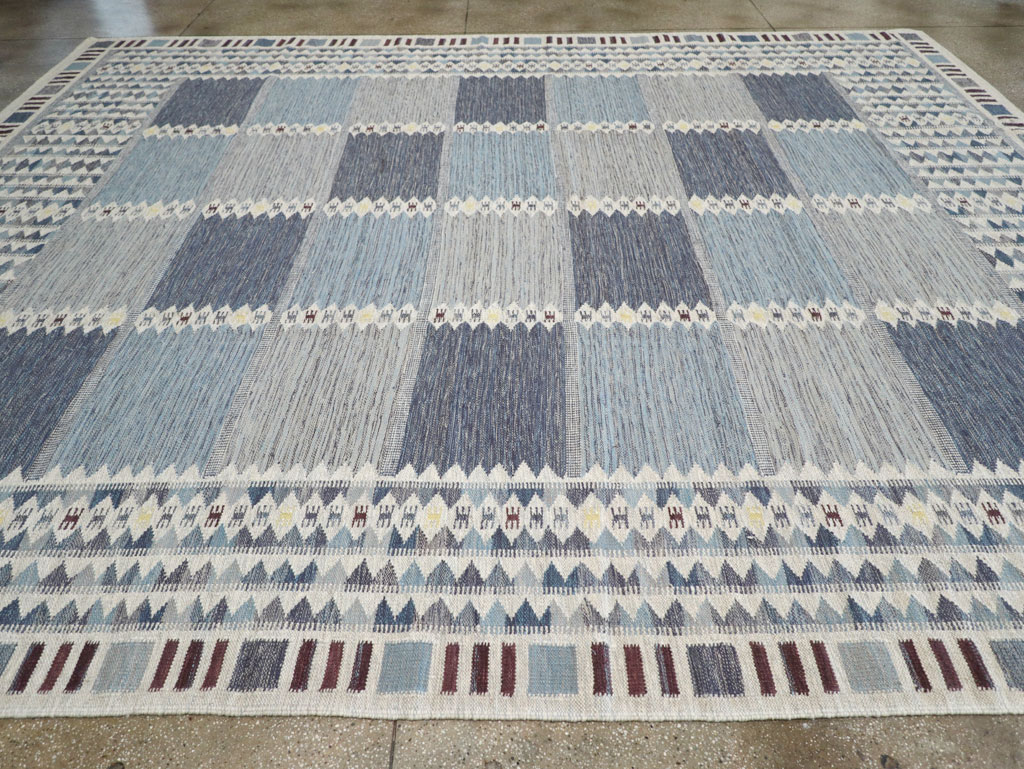 Swedish Inspired Modern Turkish Kilim Large Room Size Carpet, No.32199 - Galerie Shabab