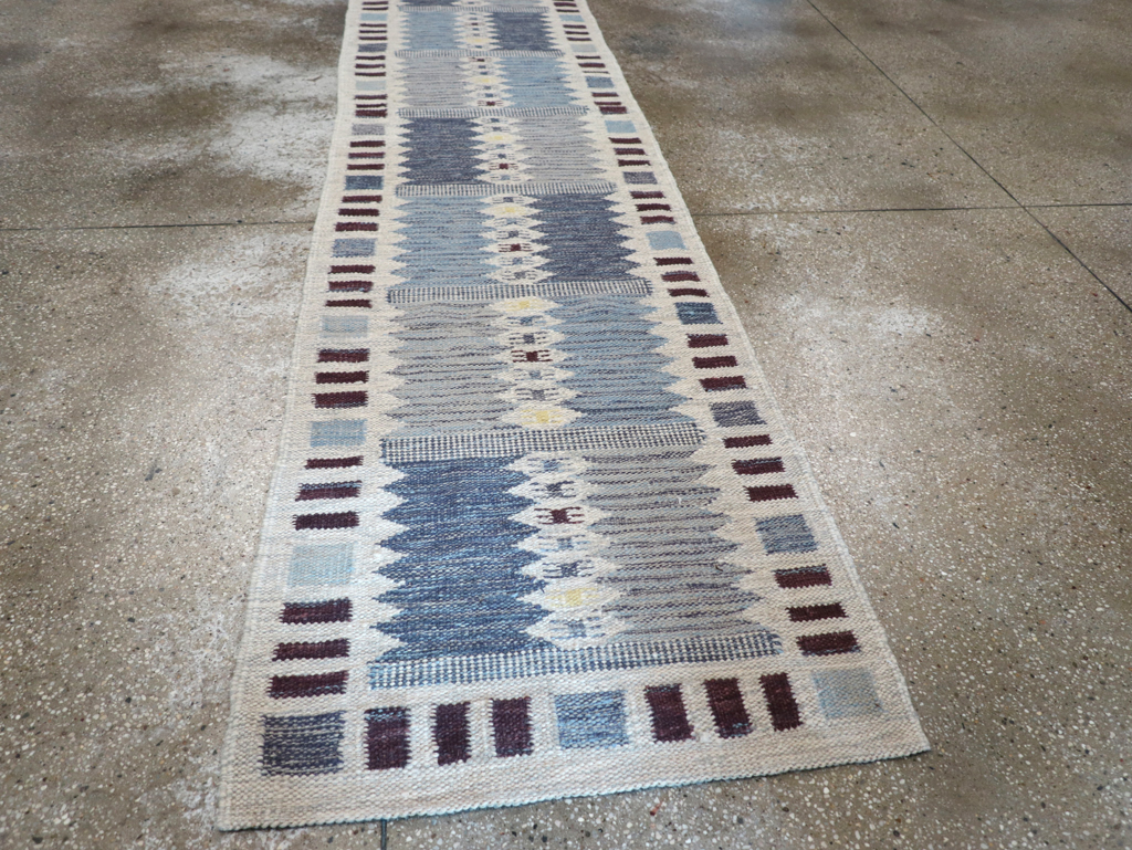 Swedish Inspired Contemporary Turkish Flatweave Runner, No.32203 - Galerie Shabab