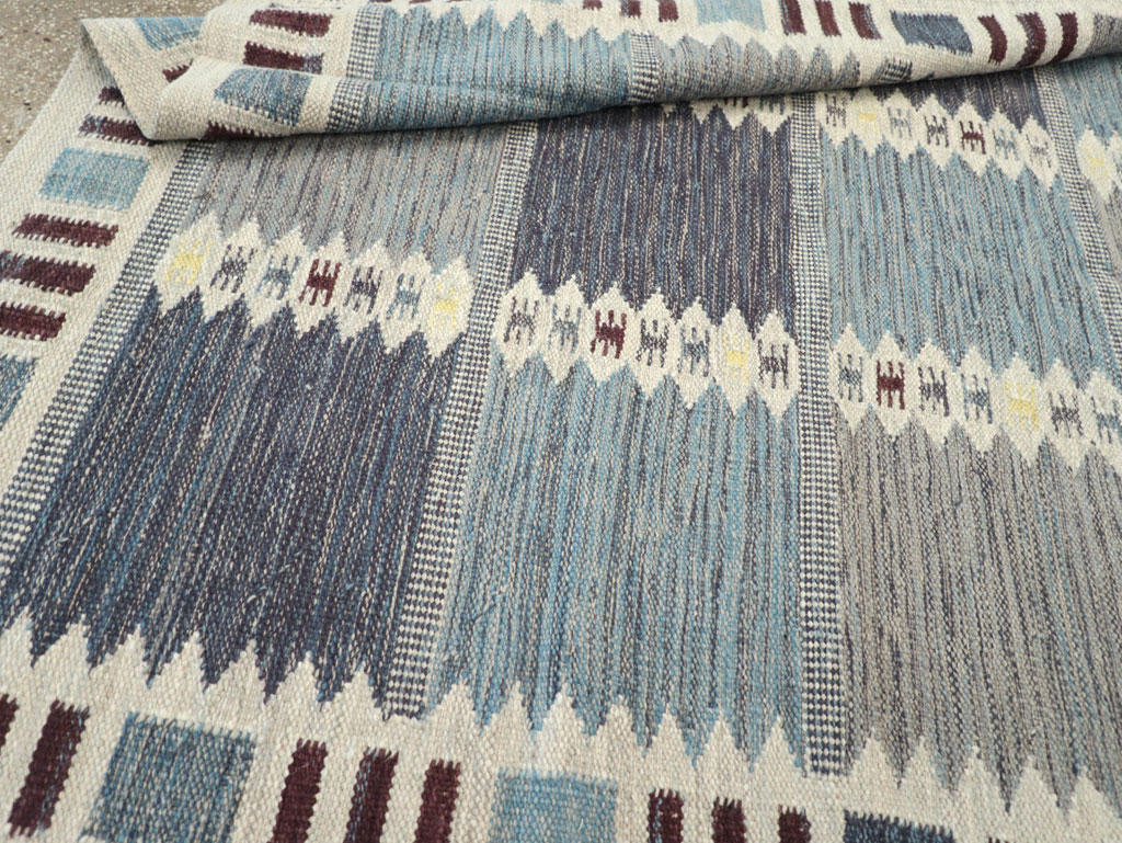 Swedish Inspired Modern Turkish Flatweave Accent Rug, No.32204 - Galerie Shabab