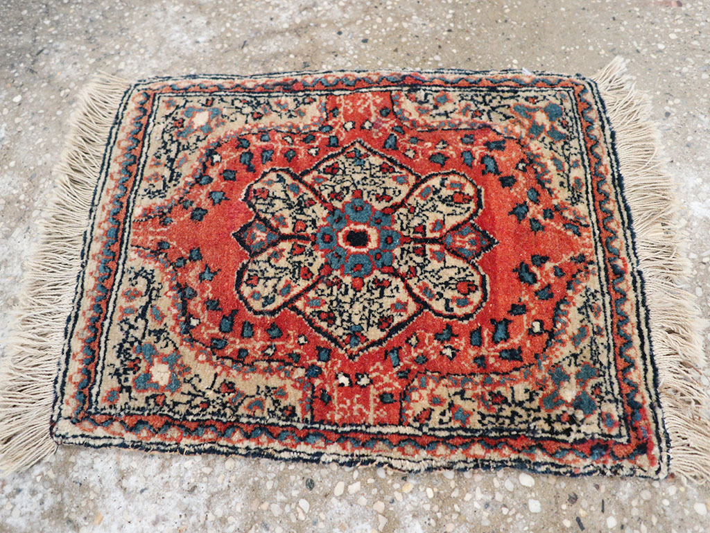 Antique Persian Tabriz Throw Rug, No.32209 - Galerie Shabab