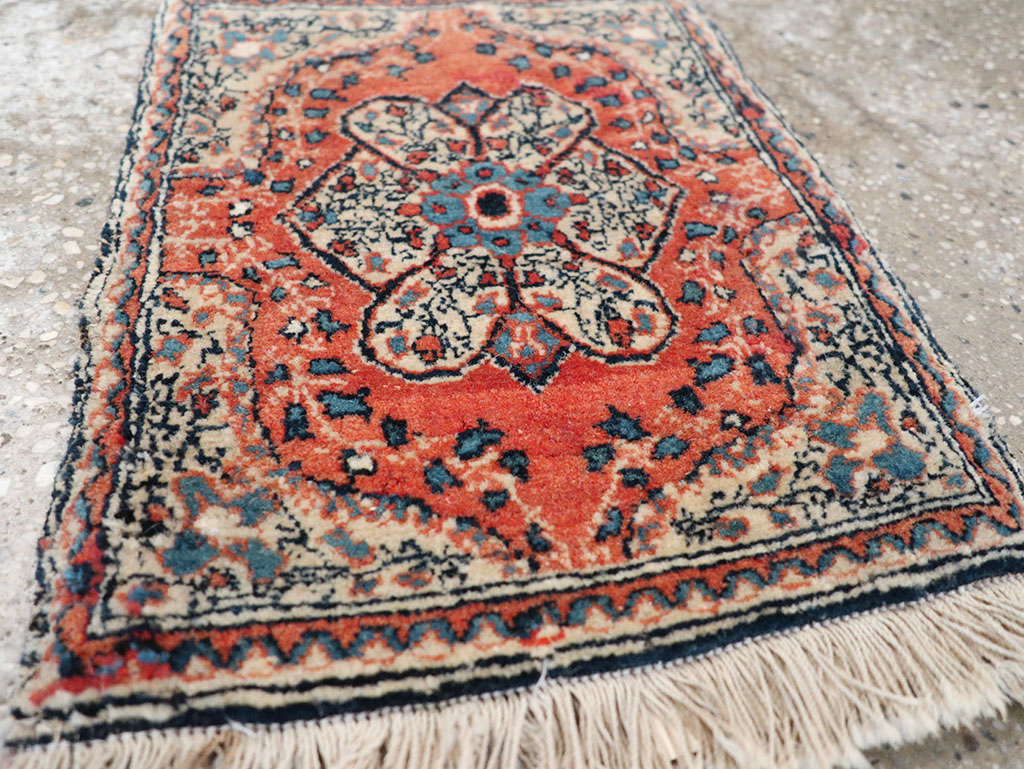 Antique Persian Tabriz Throw Rug, No.32209 - Galerie Shabab
